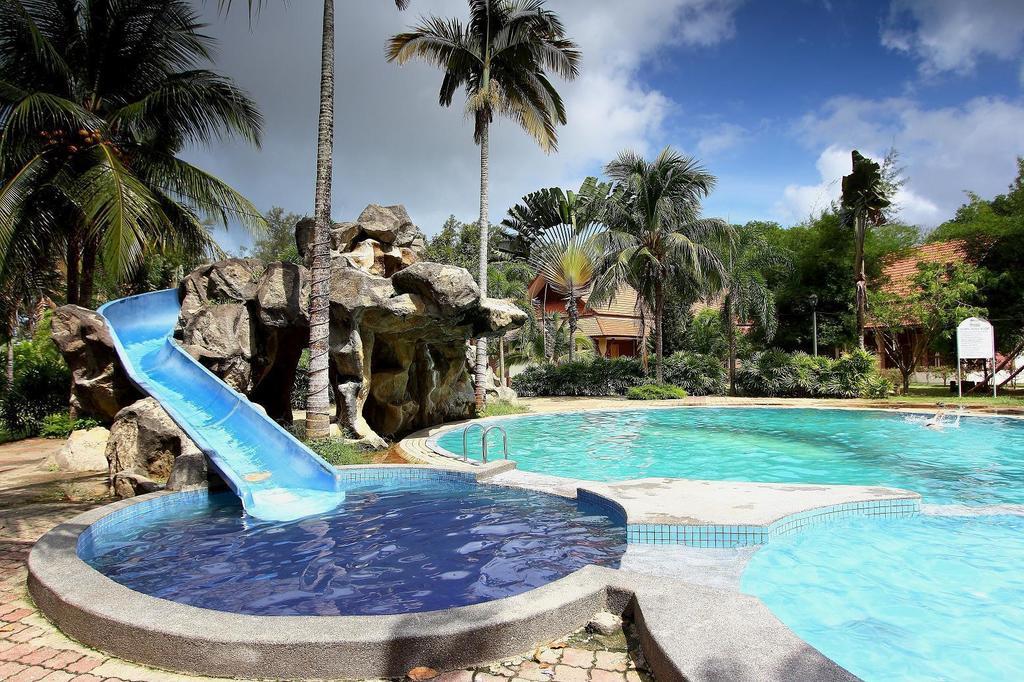 Rompin Beach Resorts Куала-Ромпин Экстерьер фото