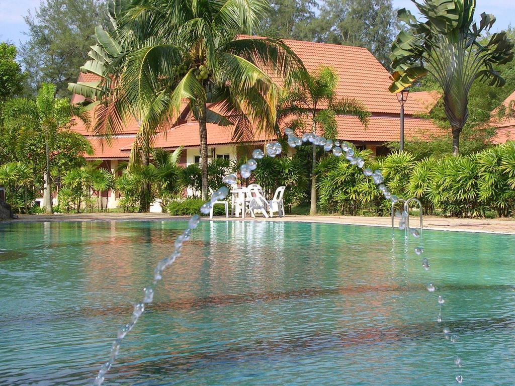 Rompin Beach Resorts Куала-Ромпин Номер фото