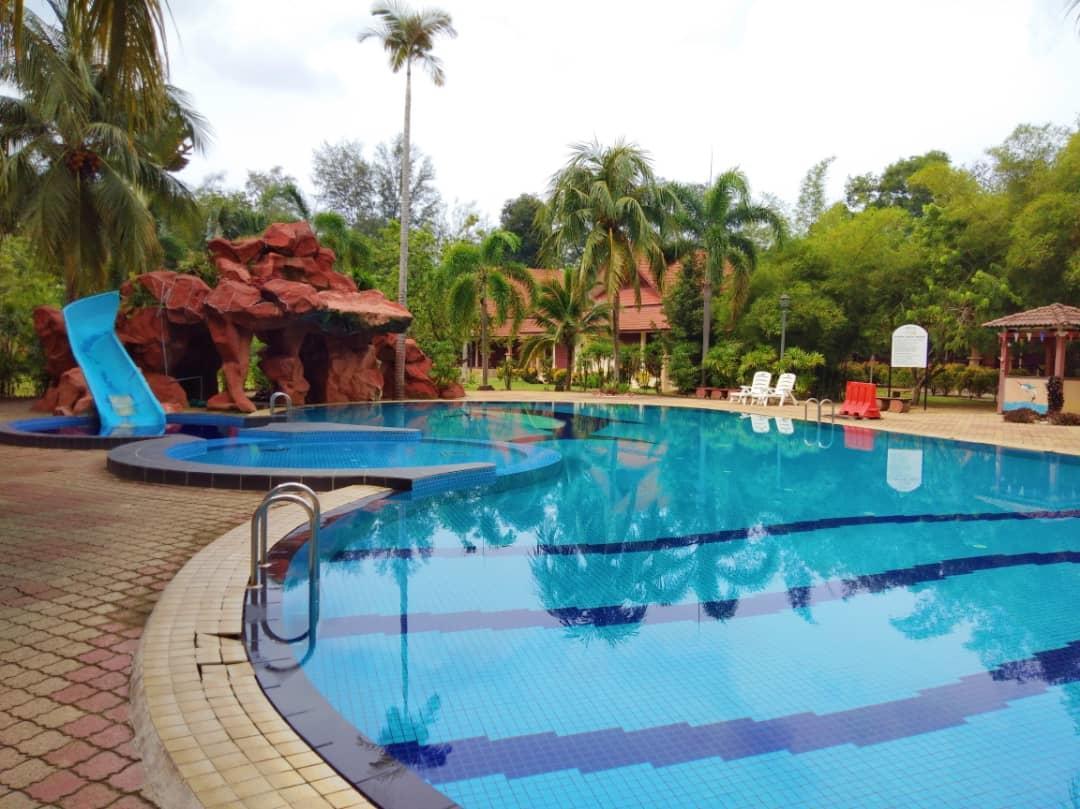 Rompin Beach Resorts Куала-Ромпин Экстерьер фото
