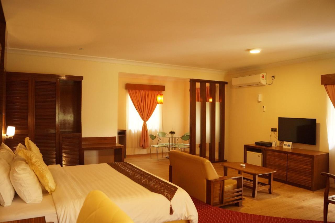 Rompin Beach Resorts Куала-Ромпин Экстерьер фото